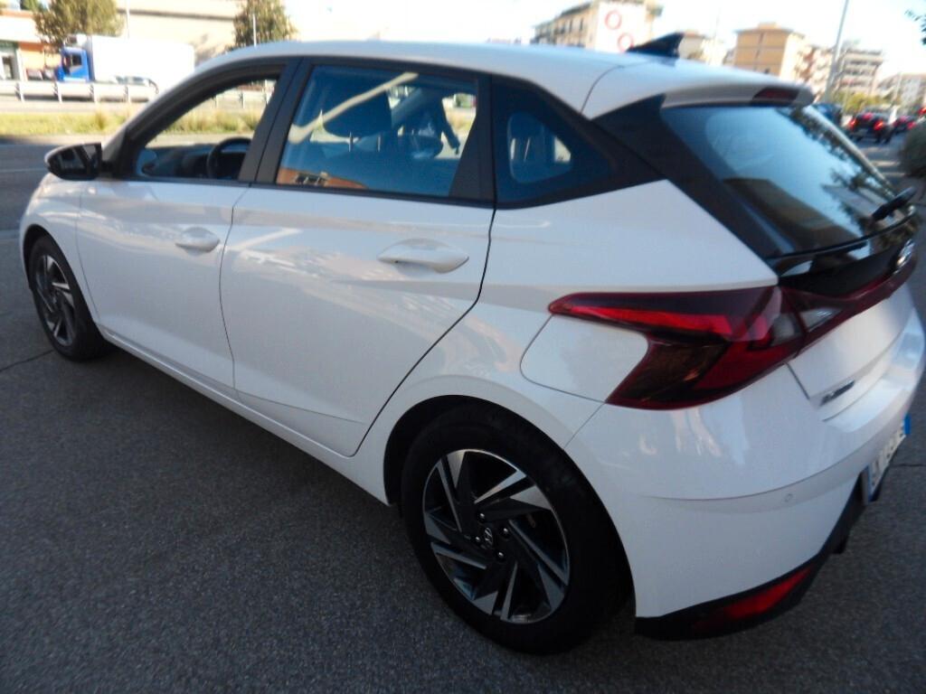 Hyundai i20 1.2 MPI MT Connectline