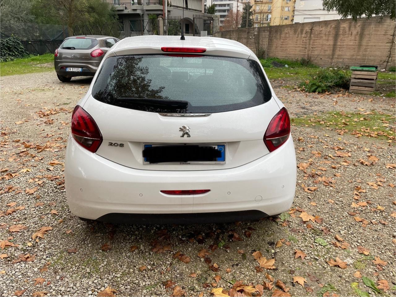 Peugeot 208 BlueHDi 75 5 porte Allure
