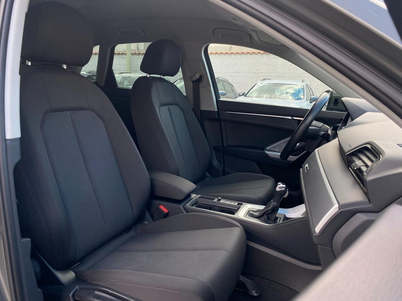 Audi Q3 Business 2.0 TDI 150CV s-tronic 35