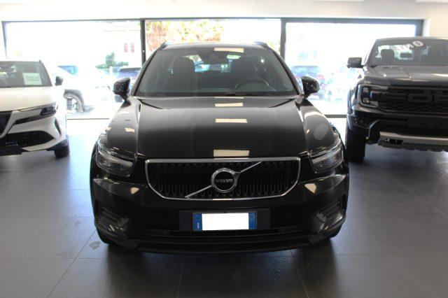 VOLVO XC40 2.0 D3 150 CV Momentum Pro