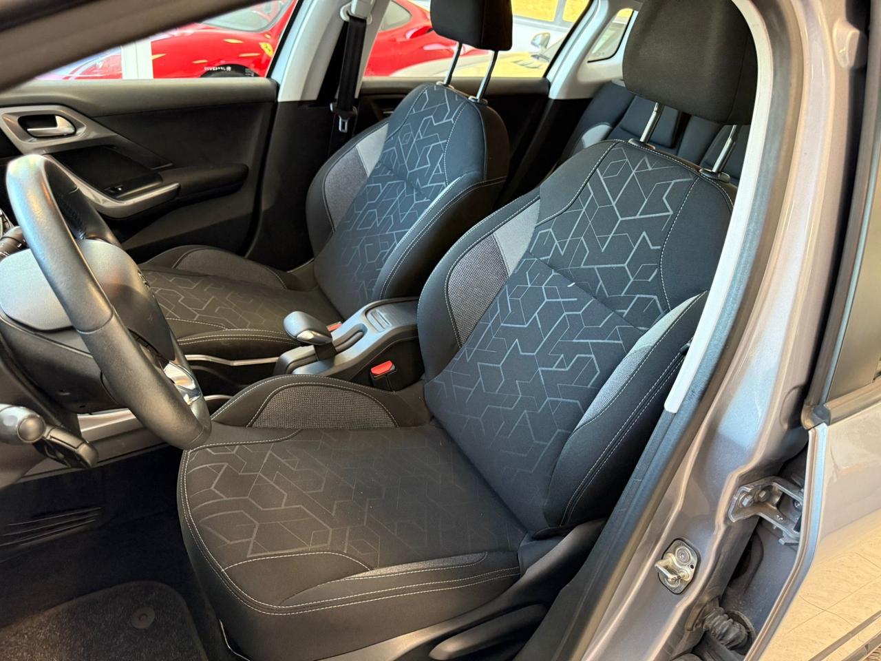 Peugeot 2008 PureTech 82 S&S Allure GPL