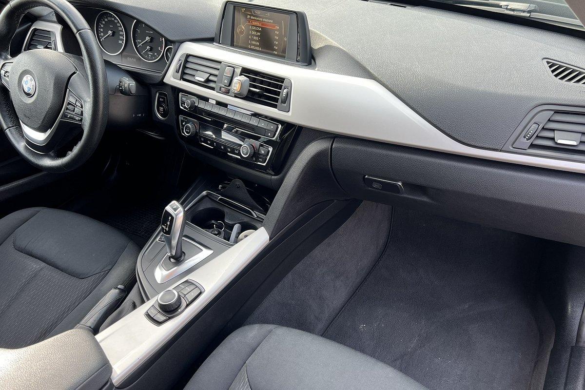 BMW 320d Touring Business Advantage aut.