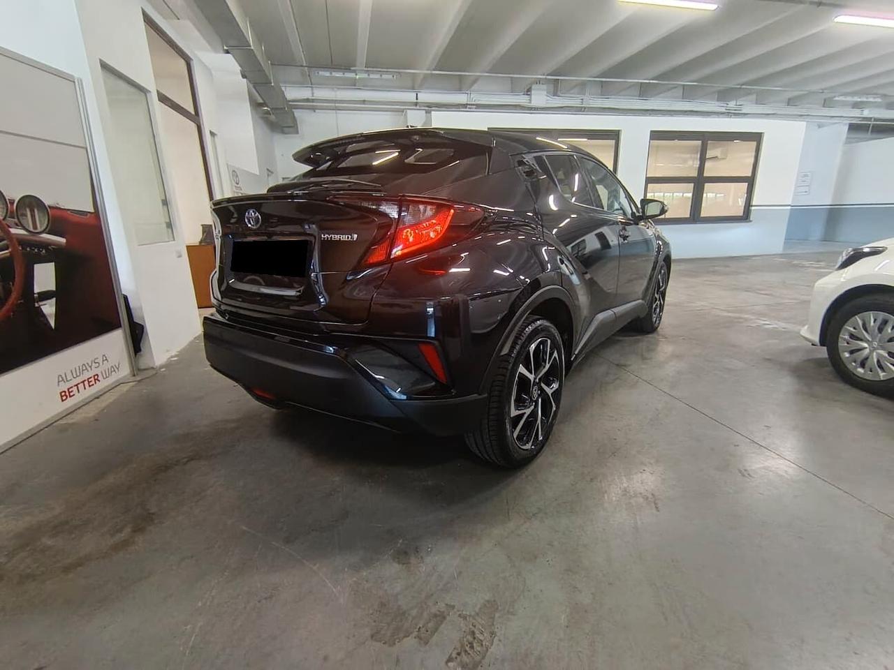 Toyota C-HR 1.8 Hybrid E-CVT Trend