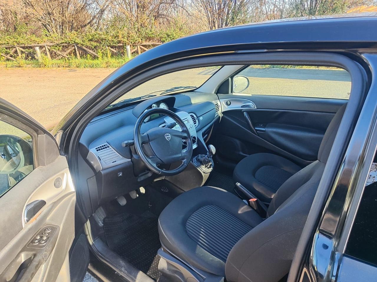 Lancia Ypsilon 1.4 Argento