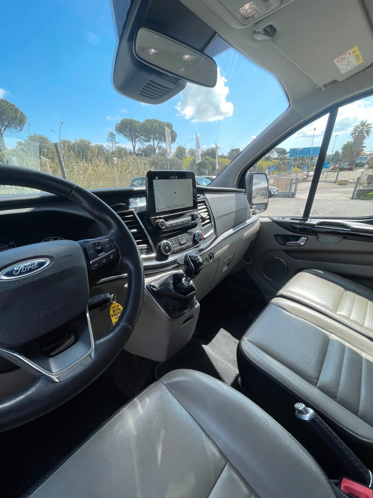 Ford Tourneo Custom 310 2.0 TDCi 170CV PL Titanium