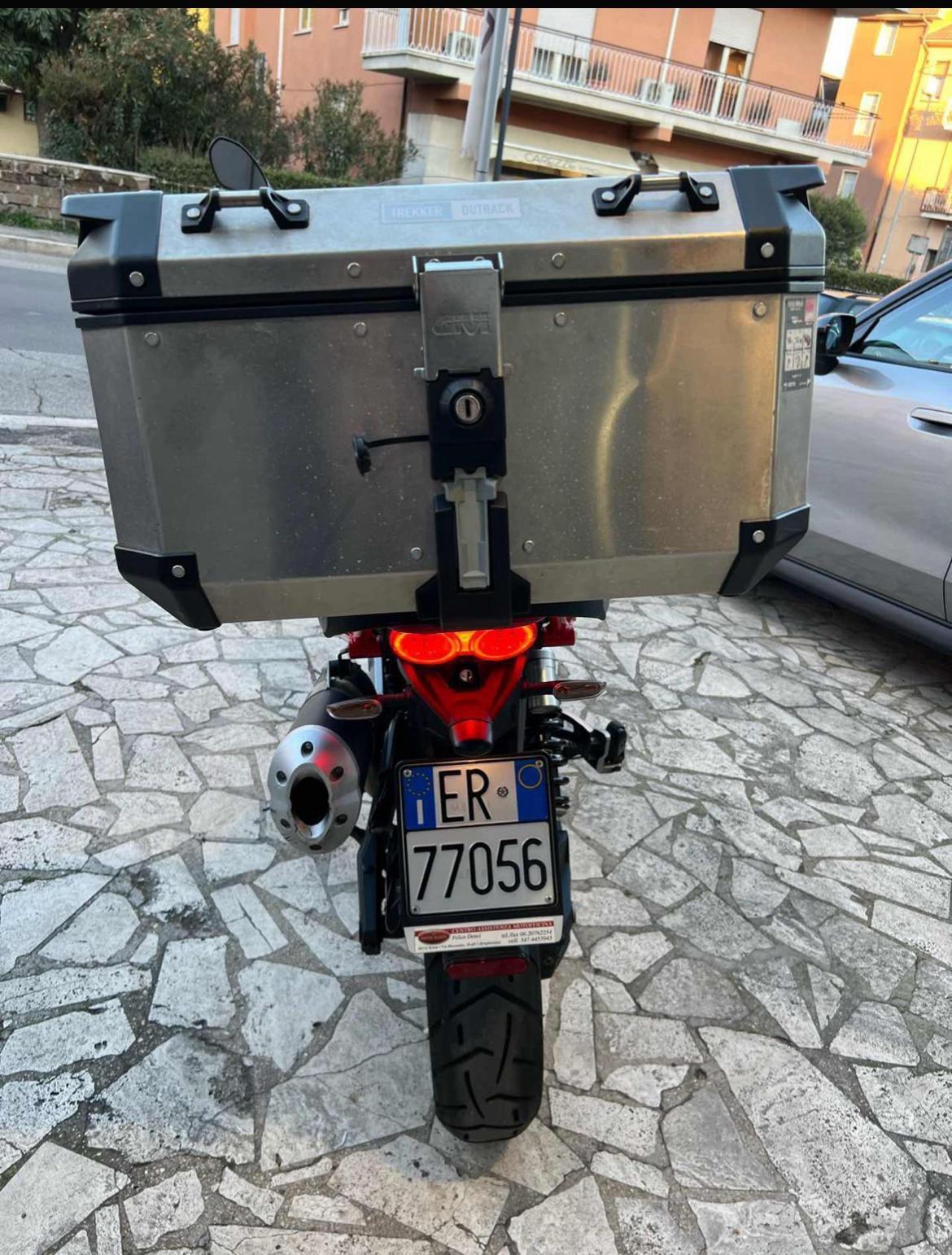Moto Guzzi V85 TT v85 tt
