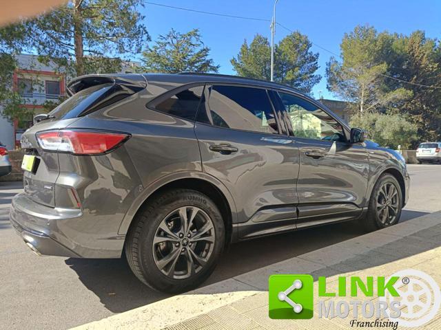 FORD Kuga 2.5 Full Hybrid 190 CVT 2WD ST-Line Design