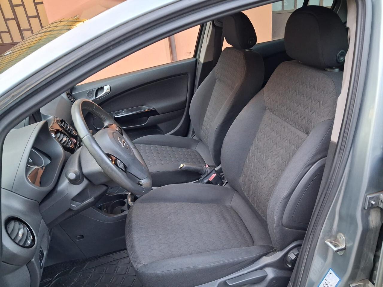 Opel Corsa 1.2 85CV 5 porte GPL-TECH Edition