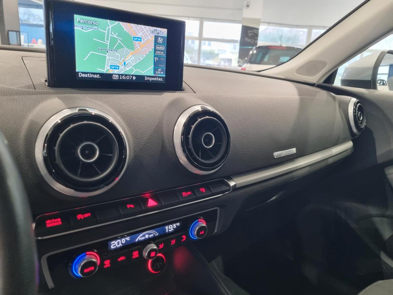 Audi A3 Sportback 1.6 tdi Attraction 110cv