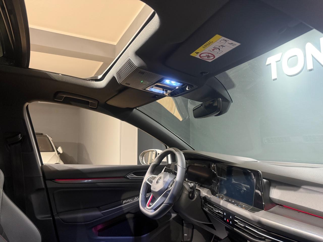 Volkswagen Golf GTI 2.0 TSI BlackStyle