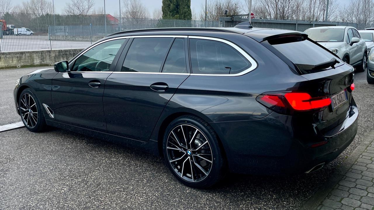 BMW 520D TOURING 2.0 LUXURY 190CV - FULL LED, PELLE, SEDILI ELETTRICI