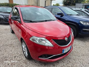 Lancia Ypsilon 1.2 69 CV 5 porte Gold