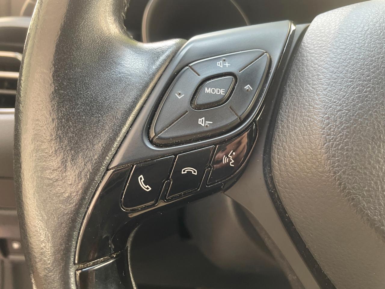 Toyota C-HR 1.8 Hybrid E-CVT Lounge