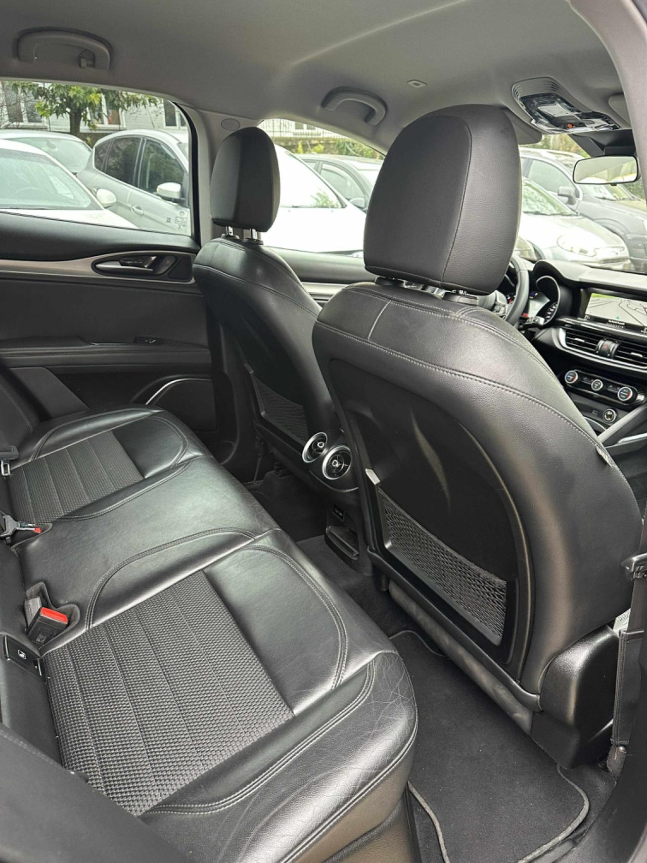 Alfa Romeo STELVIO 2.2d AT8 Q4 SUPER FULLOPT UNICOPR