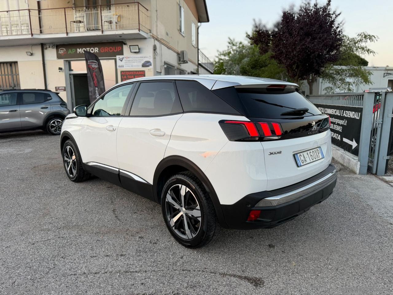 PEUGEOT 3008 BlueHDi 130 S&S EAT8 Allure