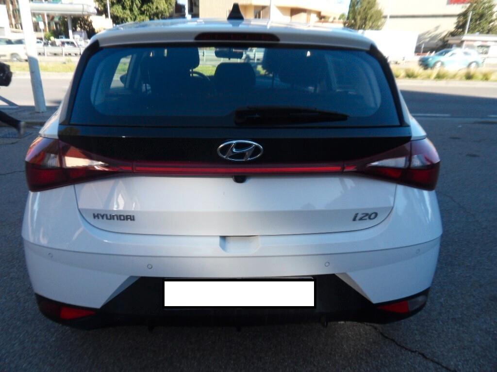 Hyundai i20 1.2 MPI MT Connectline
