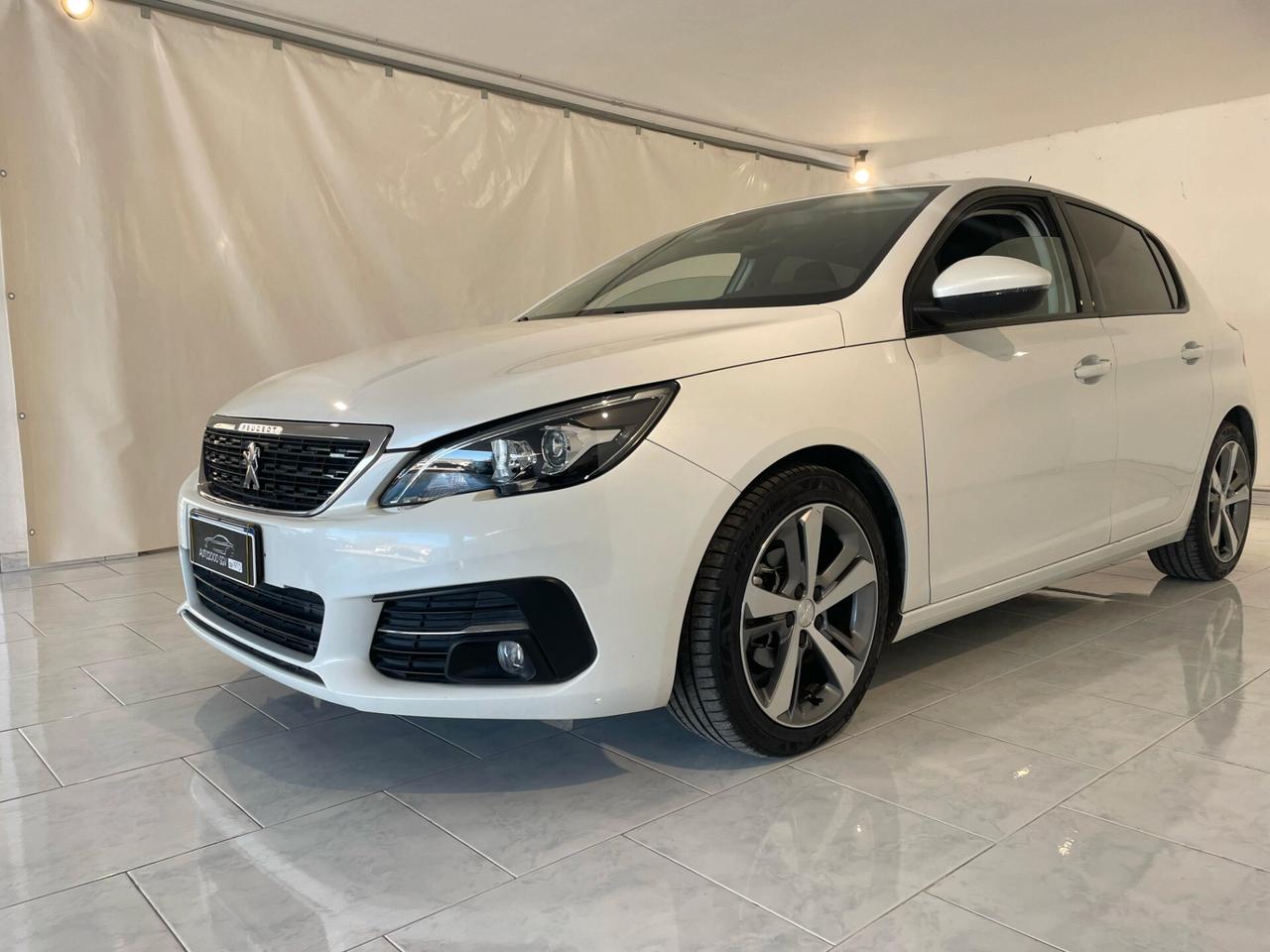 Peugeot 308 BlueHDi 100CV NEOPATENTATI