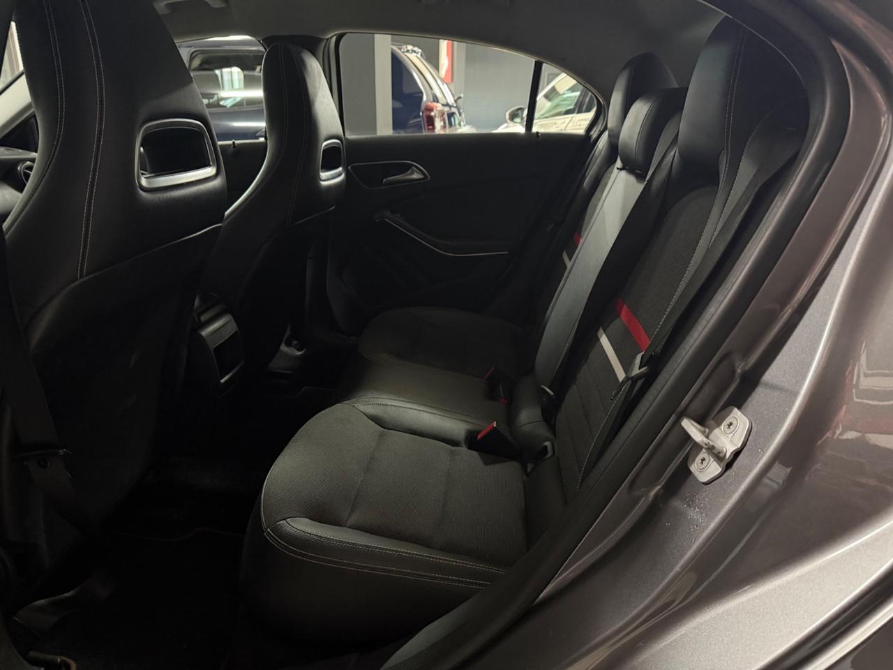 MERCEDES A 180CDI (110) Executive 2013