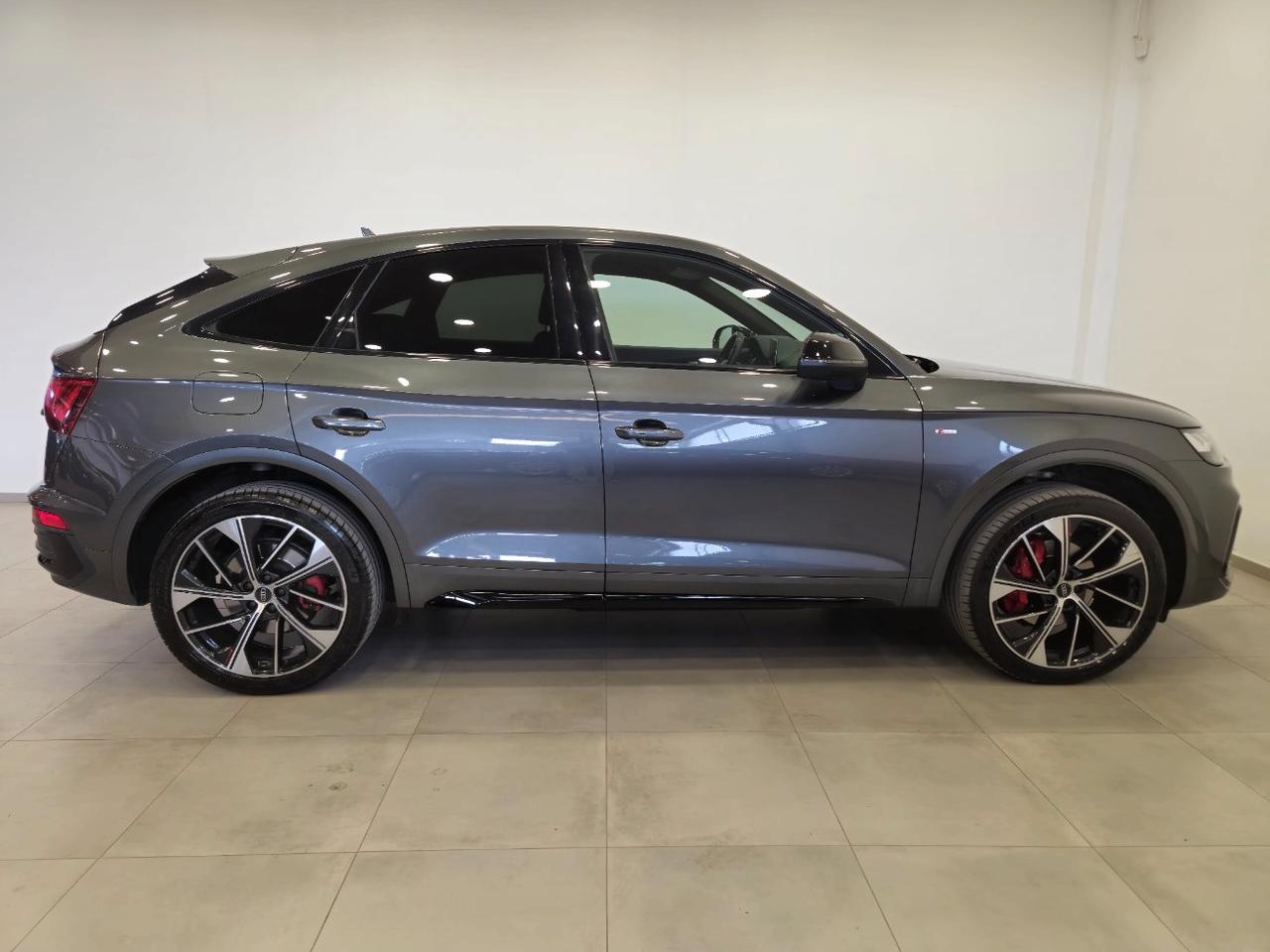 Audi Q5 Sportback 40 tdi mhev S line quattro s-tronic - ACC/Lim - Cam - Carplay