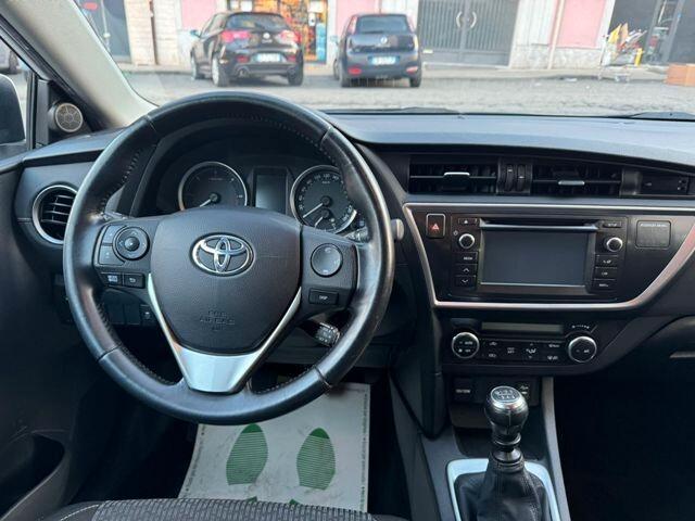 Toyota Auris 1.4 D-4D Lounge