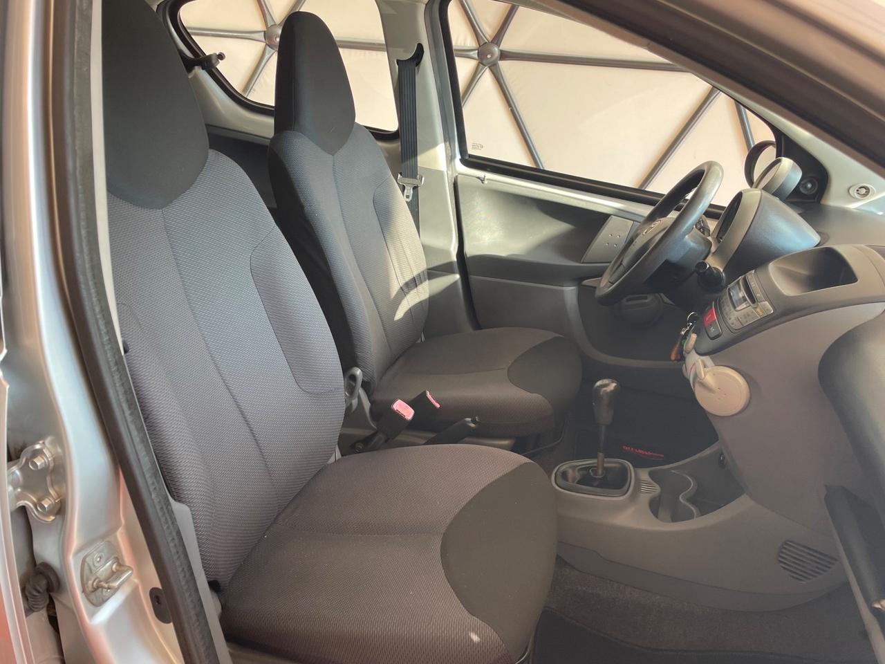 Toyota Aygo 1.0 12V VVT-i 5 porte Sol