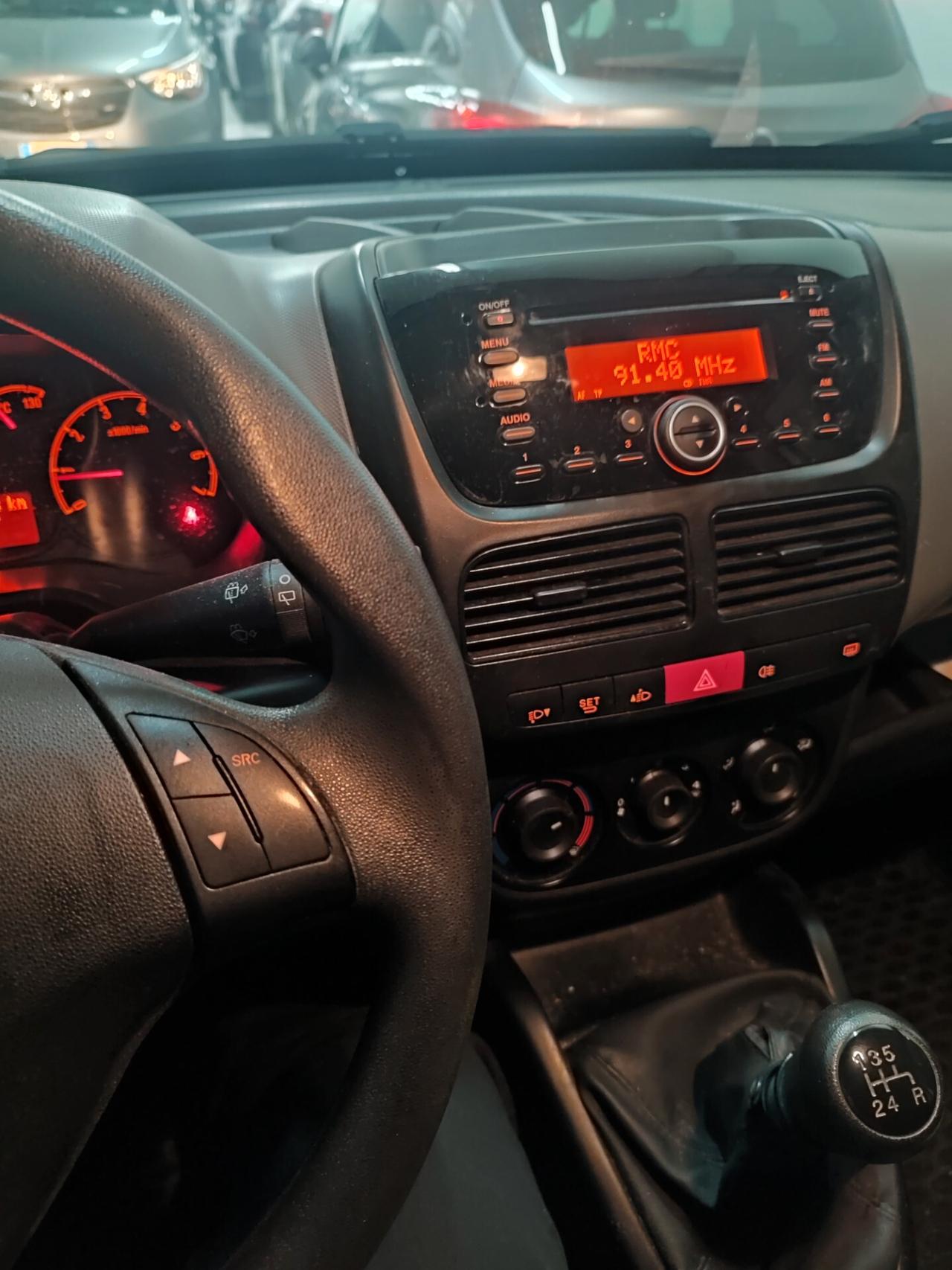 OPEL COMBO 1.4BENZINA 2017 EURO6B PEDANA DISABILI ELETTRICA