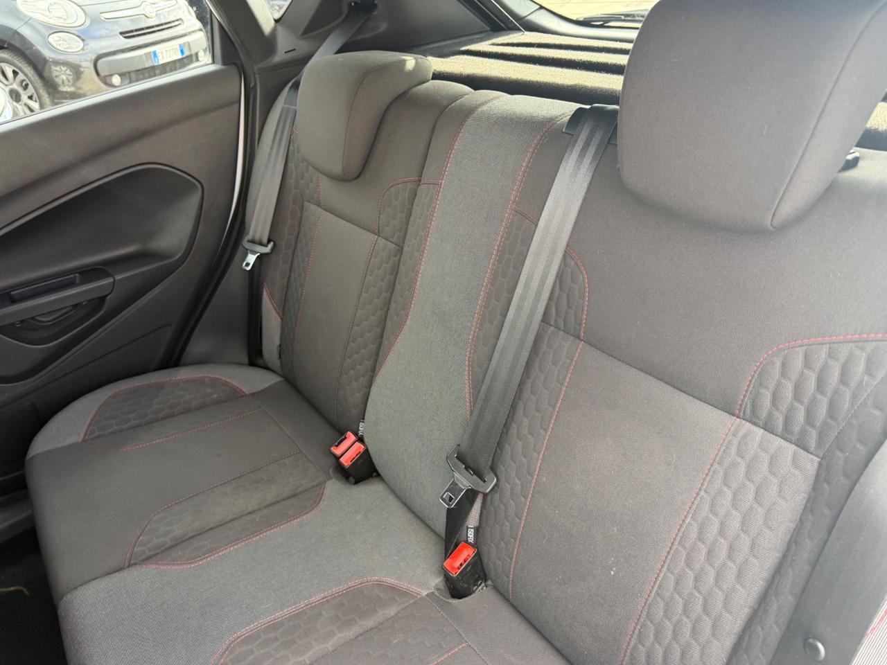 Ford Fiesta 1.5 TDCi 75CV 5 porte ST-Line