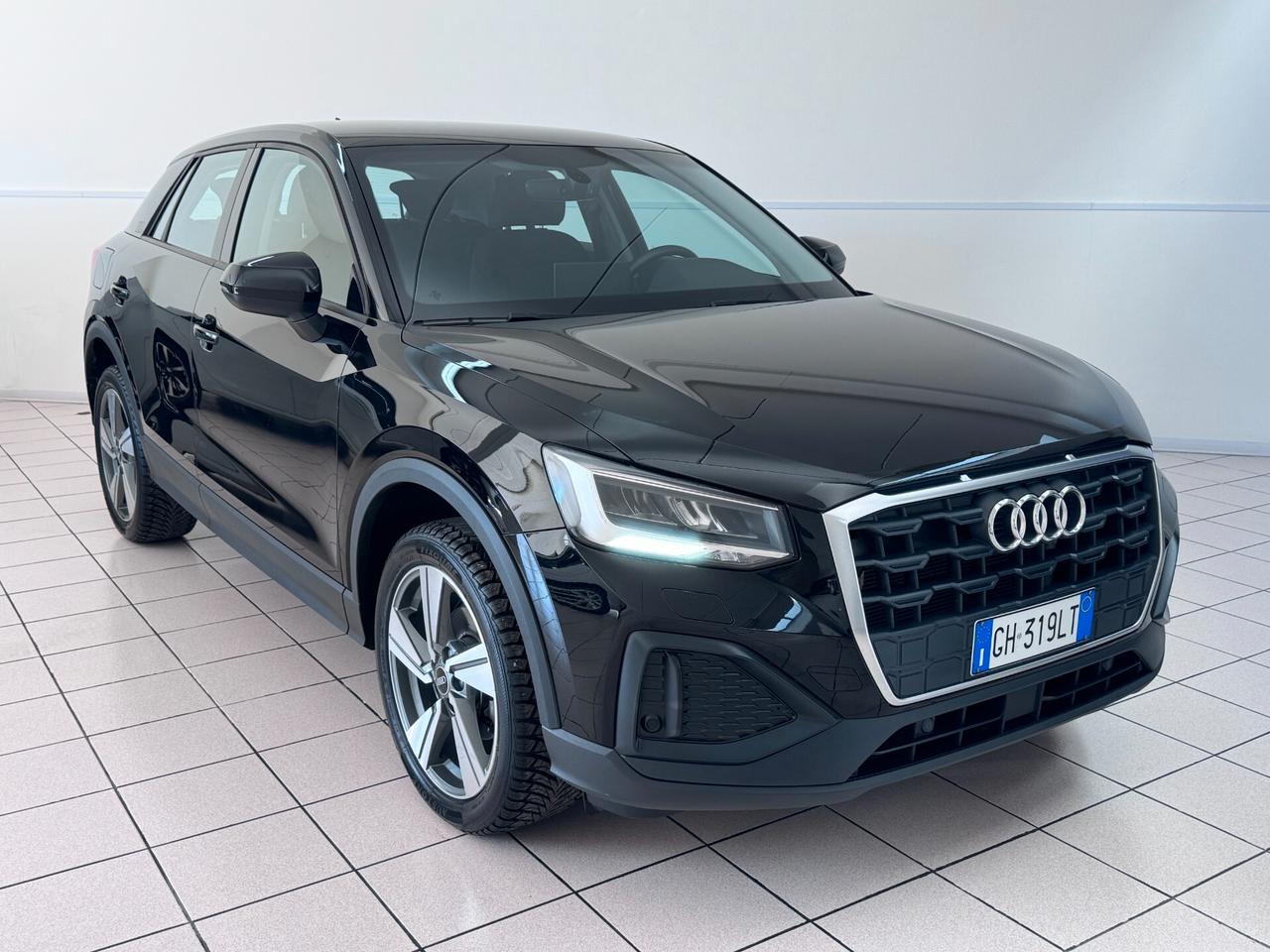 Audi Q2 1.0 TFSI - BENZINA 110cv MANULE - PARI AL NUOVO!!