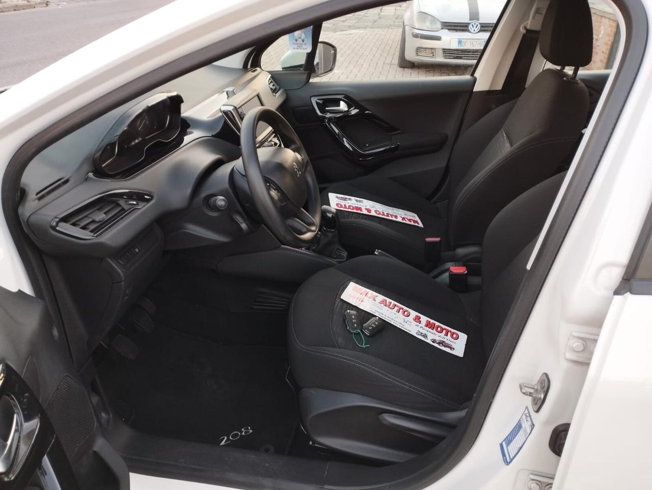 Peugeot 208 BlueHDi 100 Allure 60000 KM
