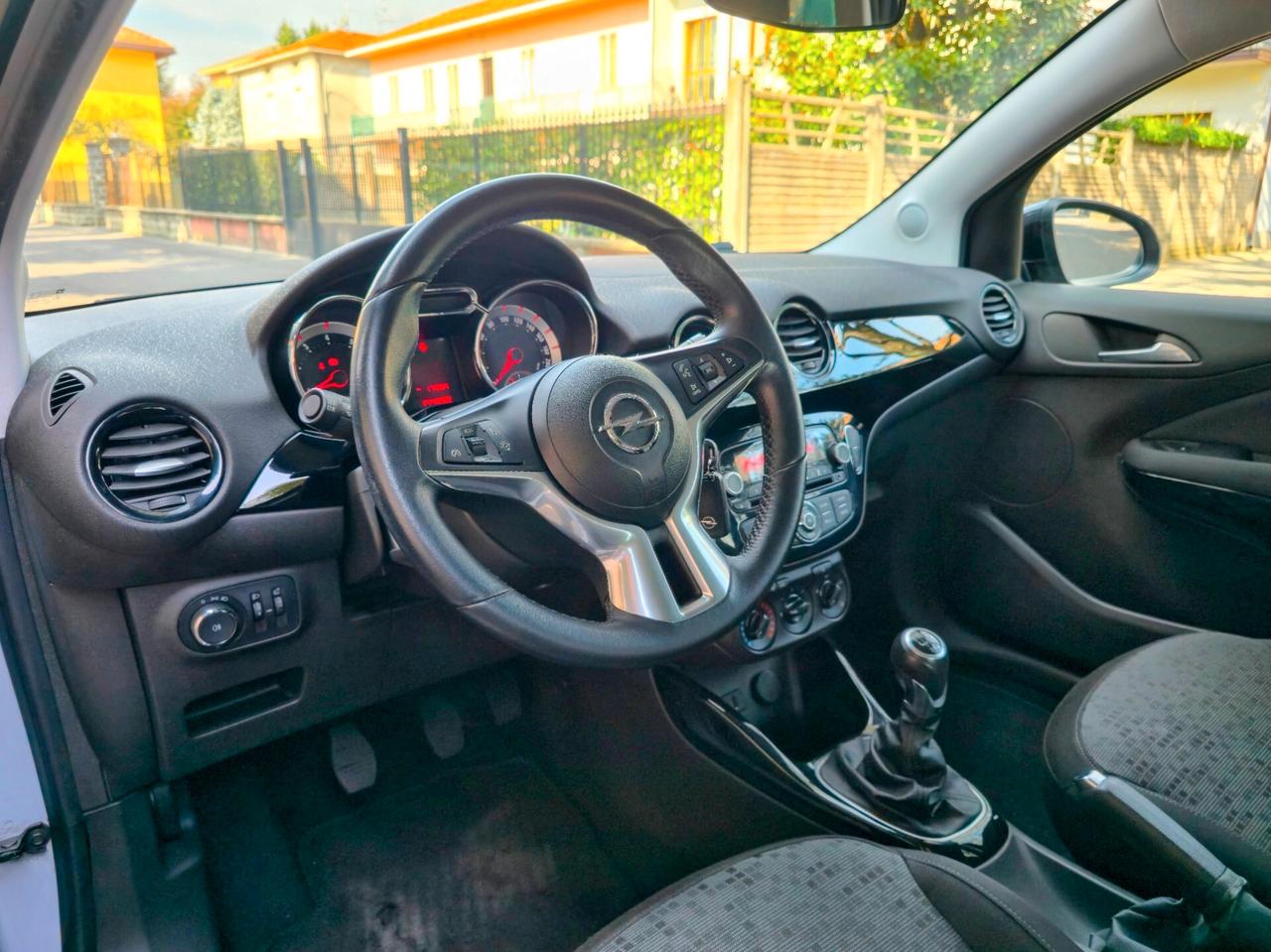 Opel Adam