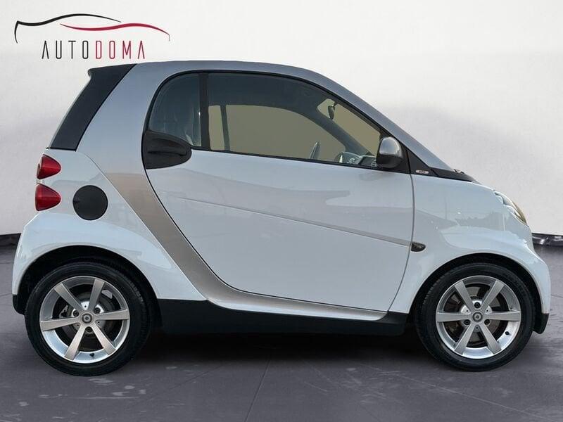 smart fortwo fortwo 1000 52 kW MHD coupé pulse