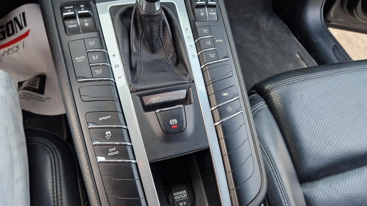 Porsche Macan 2.0-245 cv PDK -2020