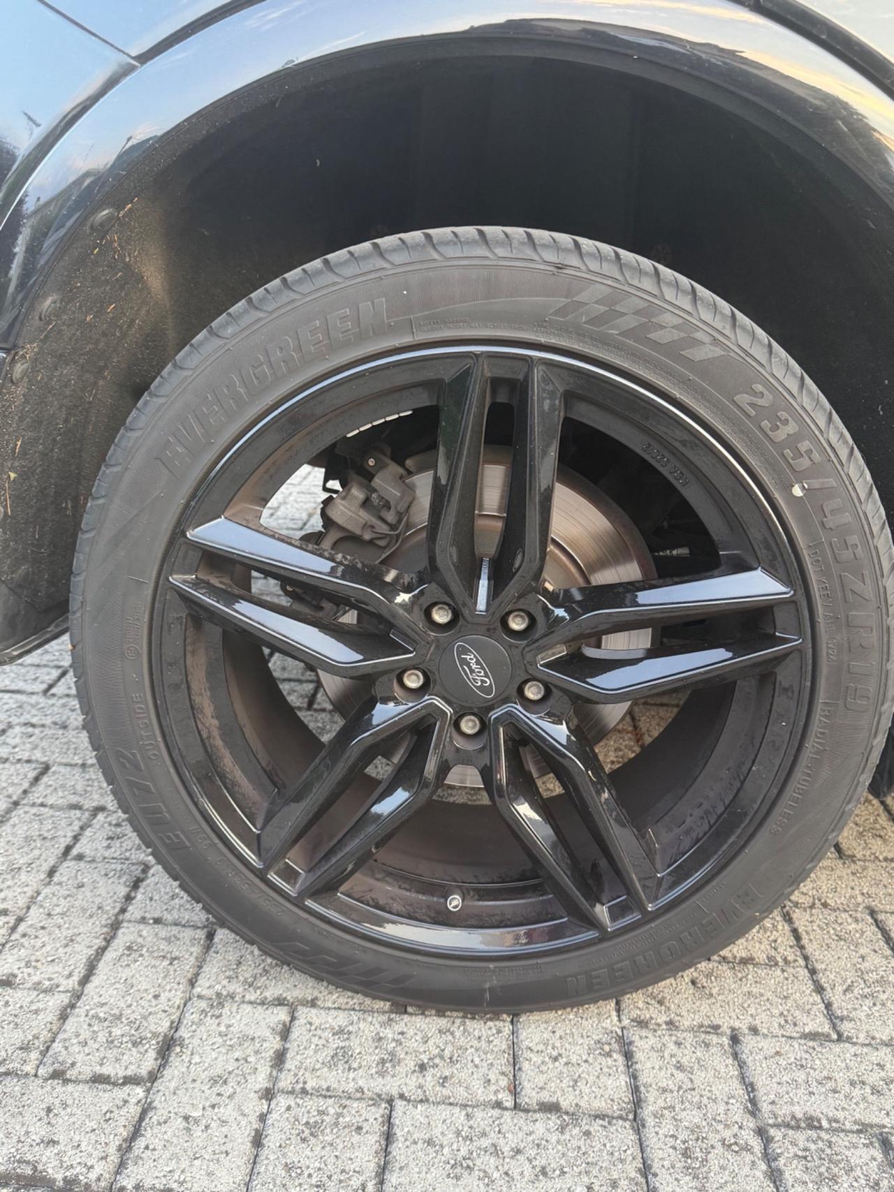 Ford Kuga 1.5 TDCI ST-Line Doppio tetto panoramico