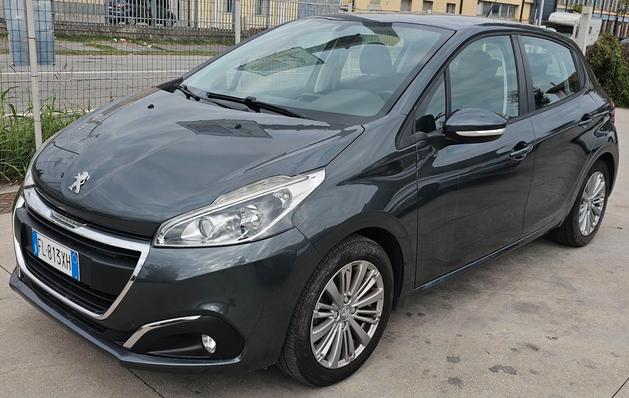 Peugeot 208 PureTech 82 5p. GPL Allure