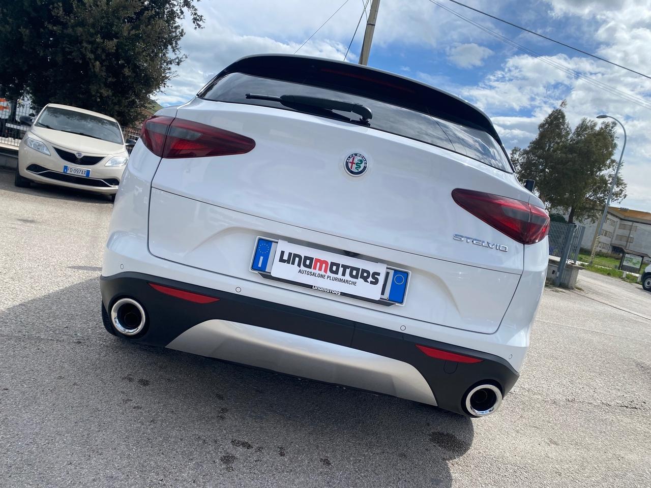 Alfa Romeo Stelvio 2.2 Turbodiesel 180 CV AT8 RWD Super