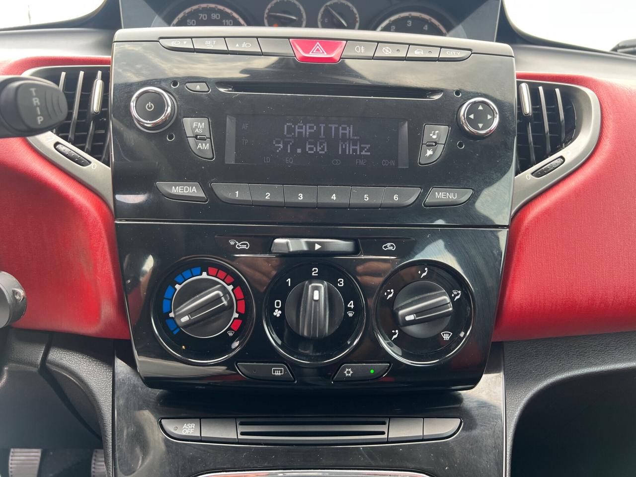 Lancia Ypsilon 1.2 OK Neopatentati