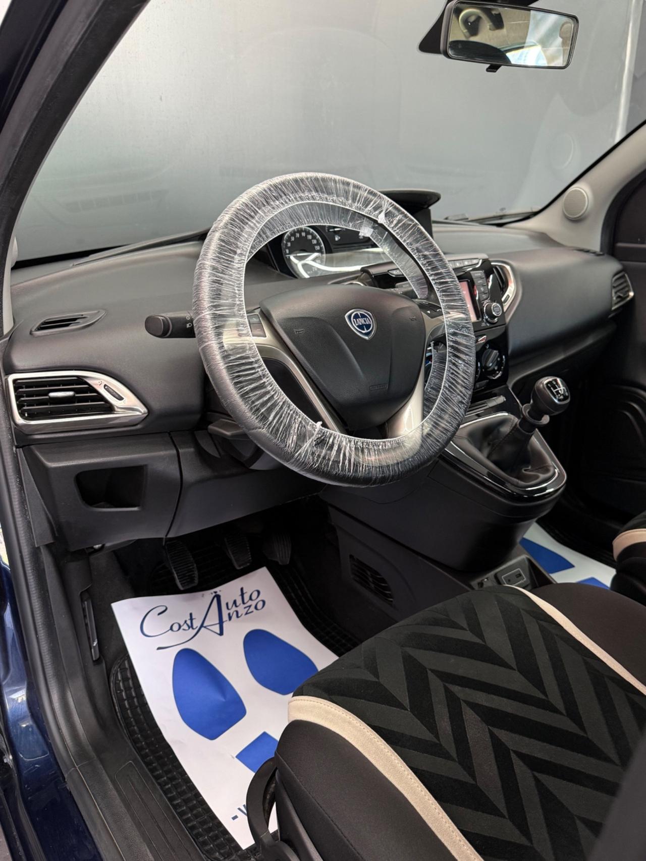 Lancia Ypsilon 0.9 Benz. /Metano Ecochic Platinum 2016