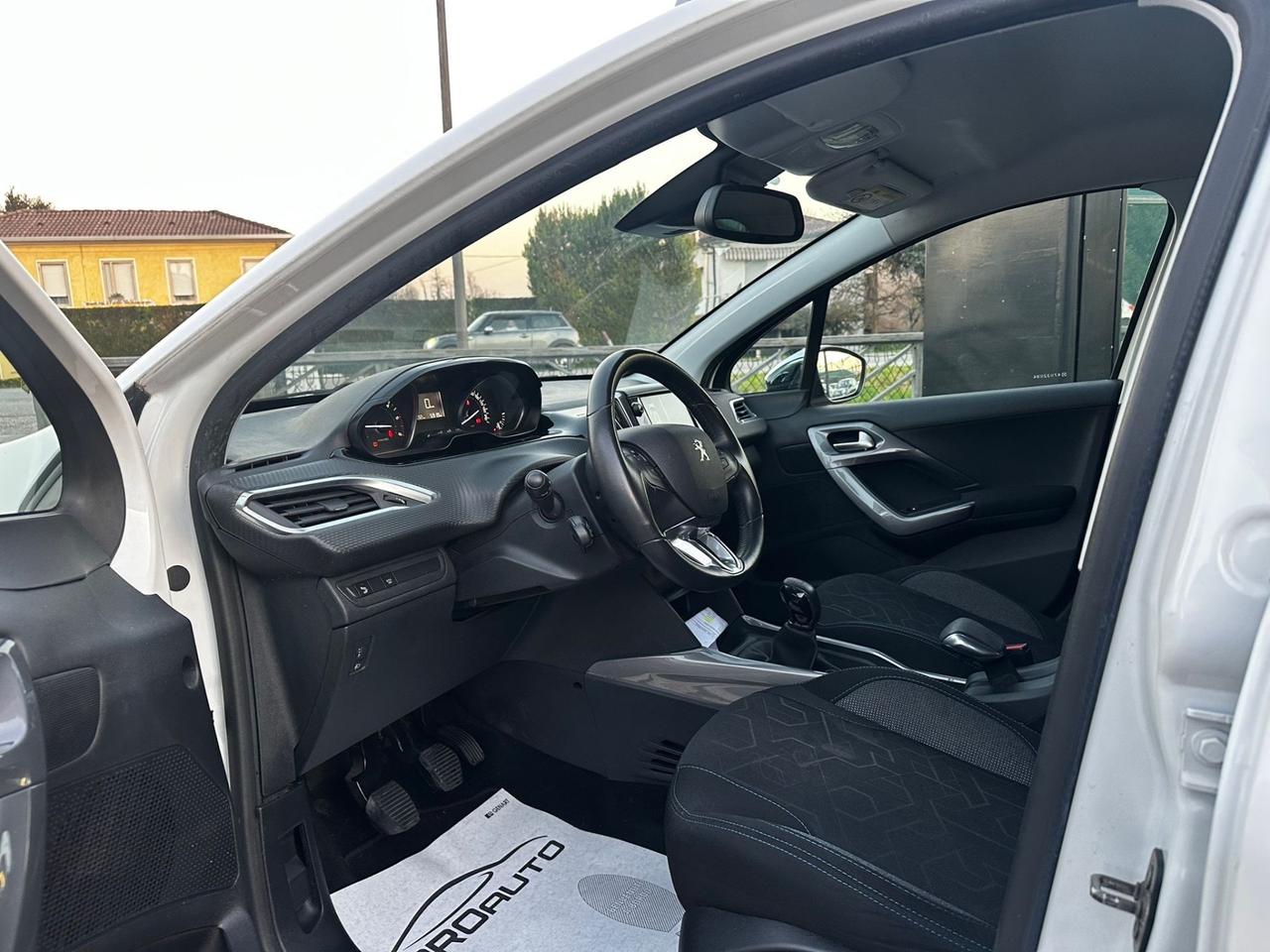 Peugeot 2008 BlueHDi 100 S&S Black Matt