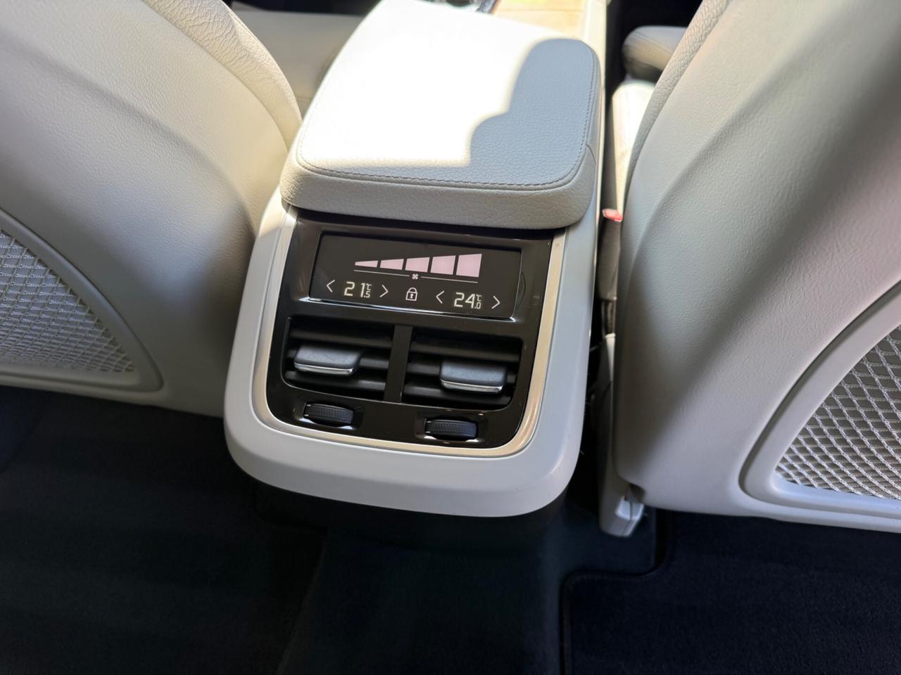 Volvo XC90 B5 (d) AWD automatico 7 posti