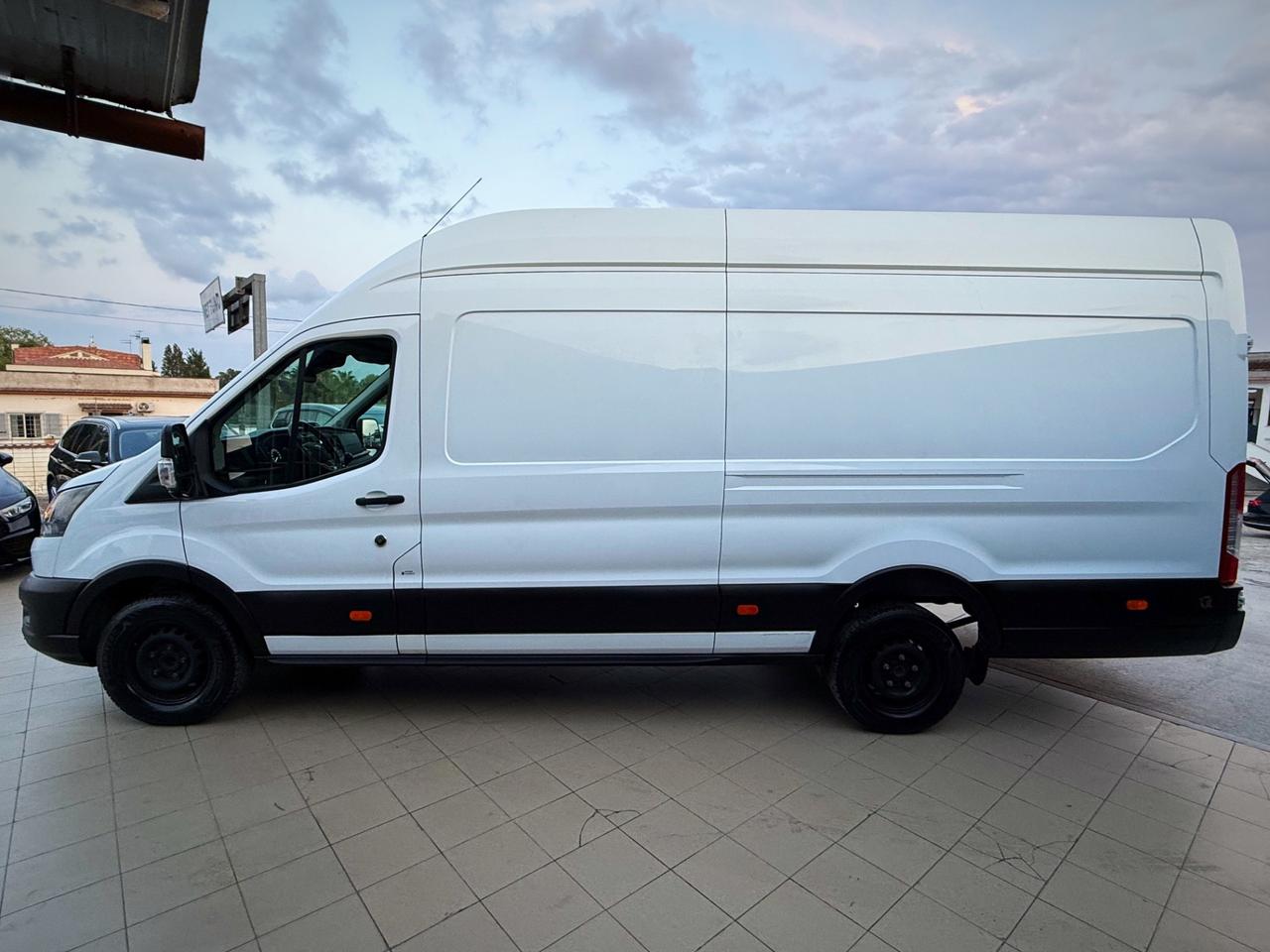 Ford Transit 350 2.0TDCi EcoBlue 170CV PL-SL-TA Furg. Jumbo Trend