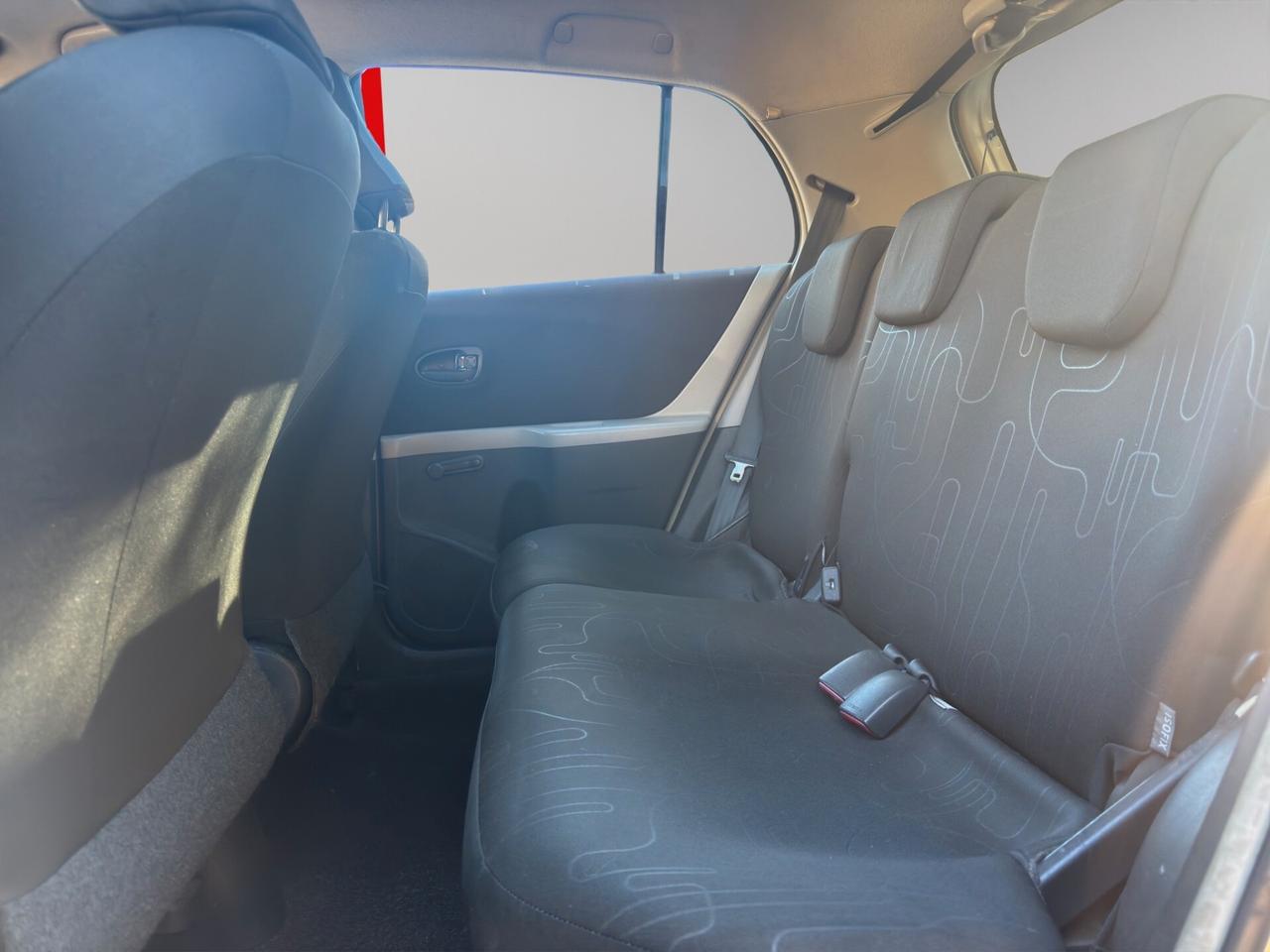 Toyota Yaris 1.0 5 porte Now