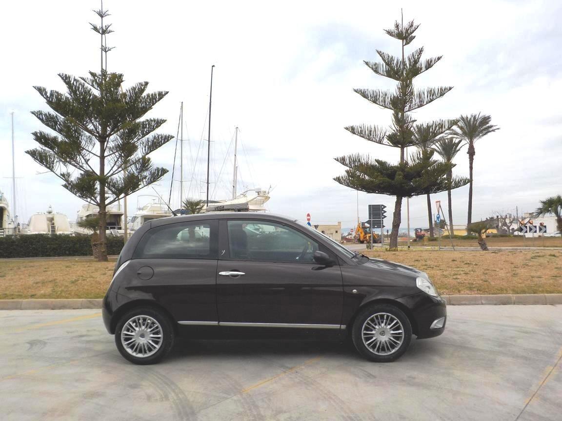 Lancia Ypsilon 1.2 Oro Giallo