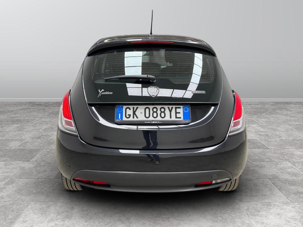 LANCIA Ypsilon III 2021 - Ypsilon 1.0 firefly hybrid Silver s&s 70c