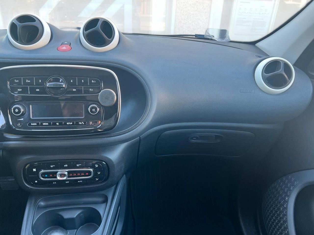 Smart ForFour 70 1.0 twinamic Youngster