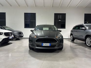 Ford Fiesta 1.2 60CV 5 porte Black & White Edition