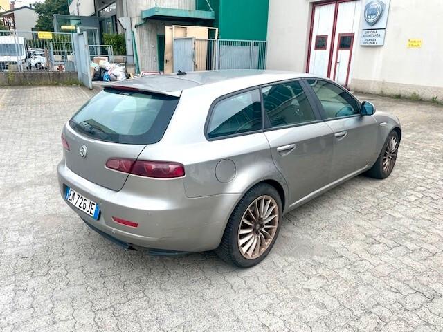 Alfa Romeo 159 2.0 JTDm Sportwagon Distinctive