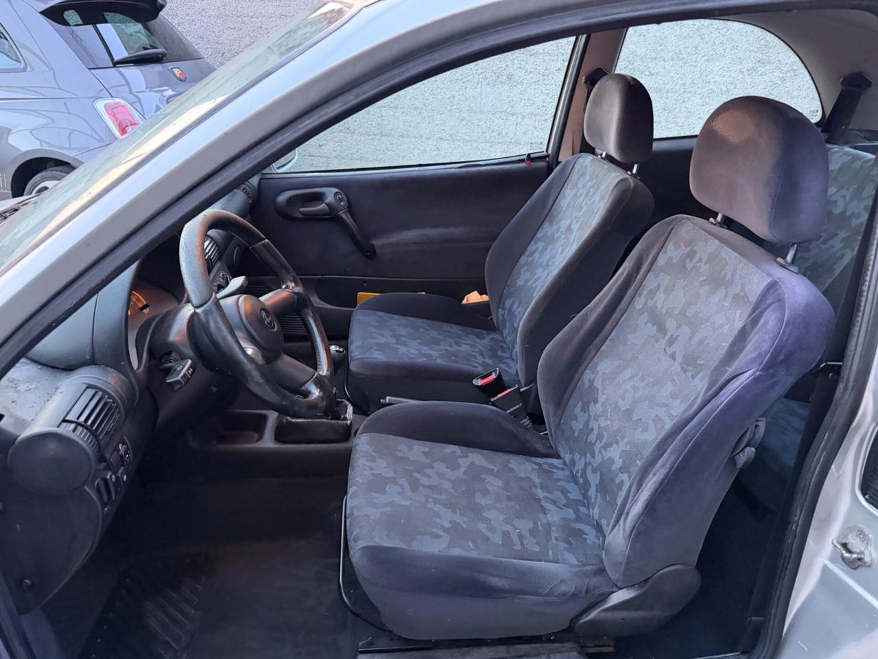Opel Corsa 1.2 benzina 48kw 104.000KM uni prop