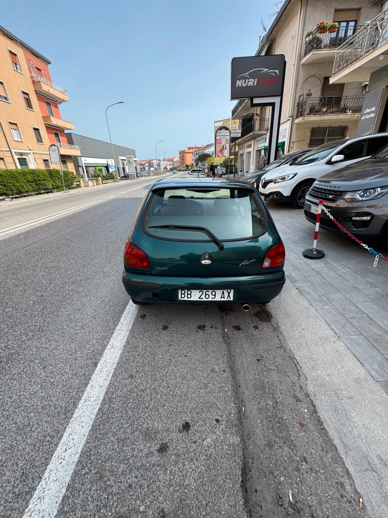 Ford Fiesta 1.2i 16V cat 5 porte Ghia