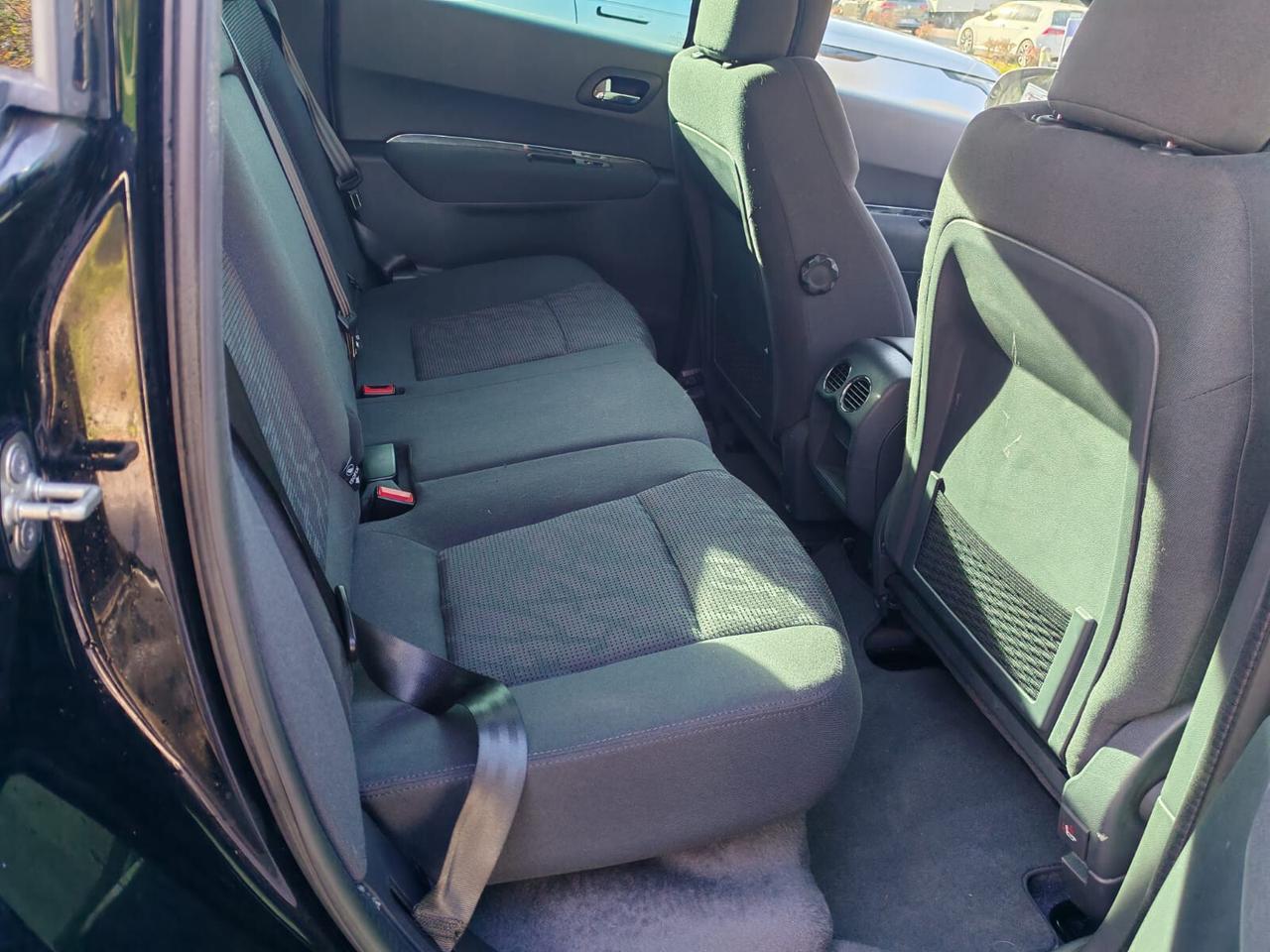 Peugeot 3008 1.6 HDi 115CV Allure