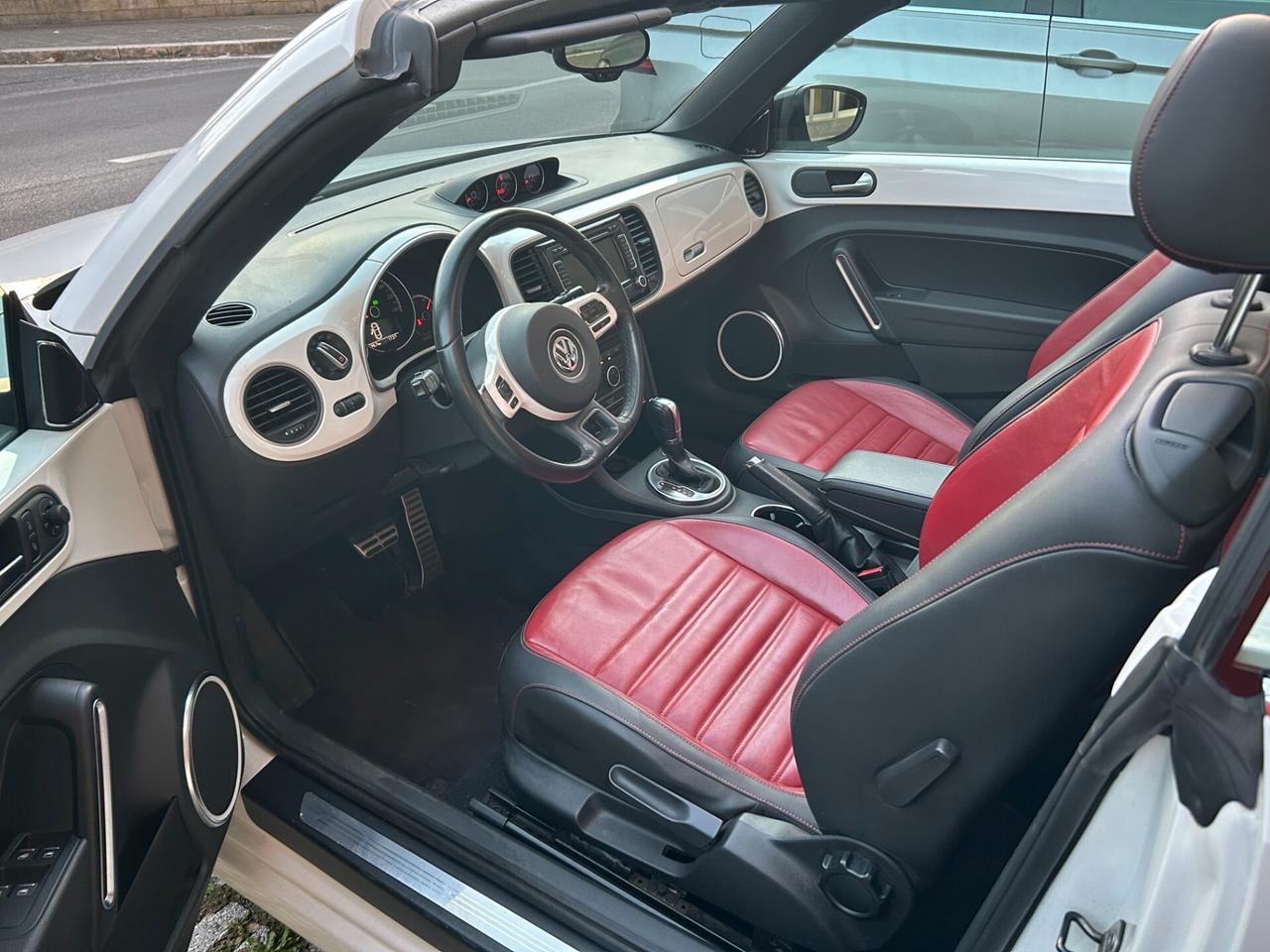 Volkswagen Maggiolino Cabrio 1.4 TSI 60's anniversary pack , pelle, led, cerchi 18"